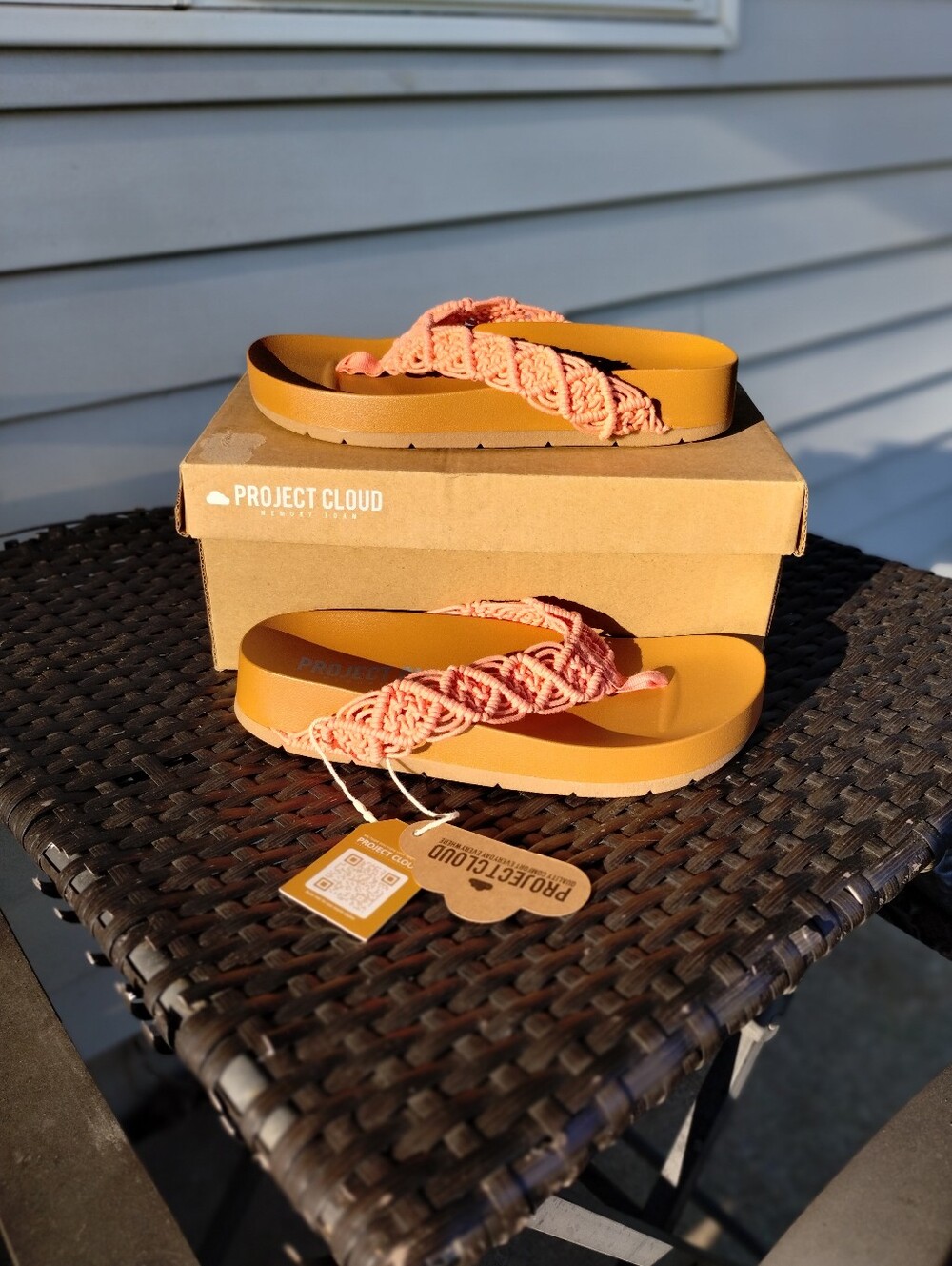 Project Cloud Hammock Platform Sandals Women’s 6.5 Mango Crochet Memory Foam